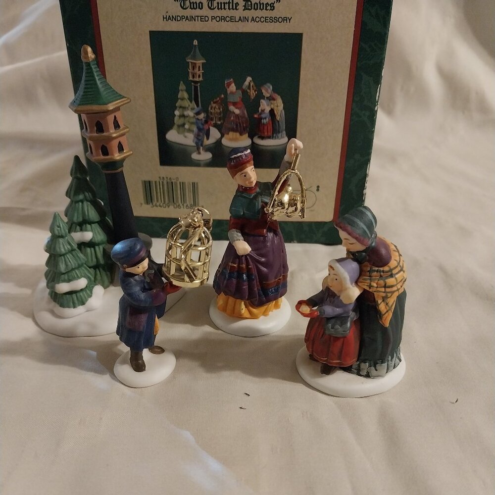 Two Turtle Doves-Vintage Hand-Painted Porcelain Accessory (Original Box)